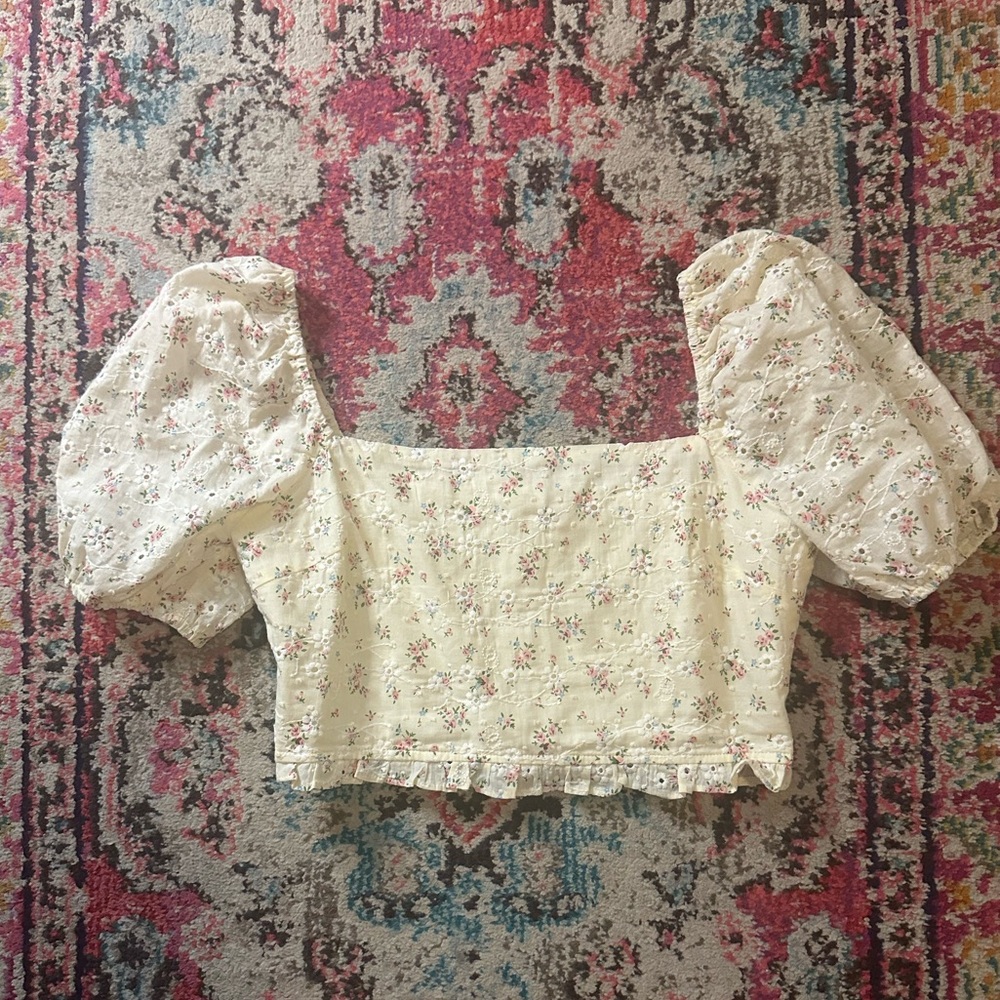 Cream floral crop top blouse
